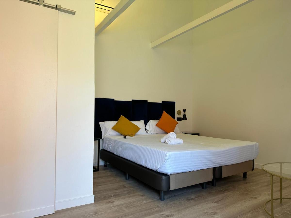 Malaga City Suites Exterior photo